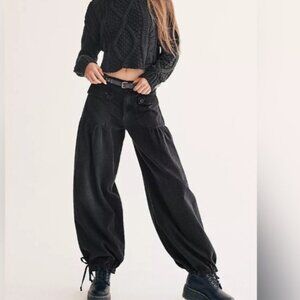 WE THE FREE Lotus Balloon Wide Leg Jeans Smokeshow Black Barrell-Style Denim 27